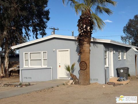 Photo of 6667 Desert Queen Avenue, Twentynine Palms, CA 92277 (MLS # 25623399PS)