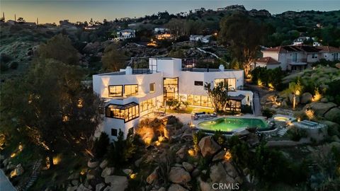 Photo of 6 Colt Ln, Bell Canyon, CA 91307 (MLS # SR26066333)