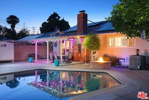 Photo of 16600 Nordhoff Street, North Hills, CA 91343 (MLS # 25623173)