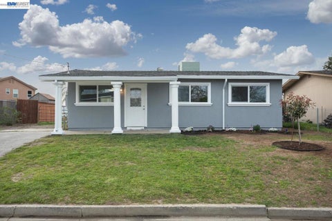 Photo of 3892 Brougham Way, Olivehurst, CA 95961 (MLS # 41151244)
