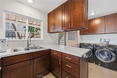 Tiny photo for 706 E Palmer St, Compton, CA 90221 (MLS # MB26049740)