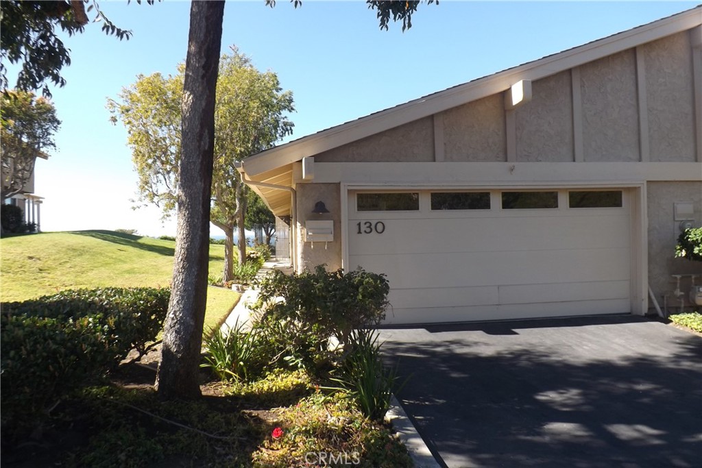 130 Avenida Adobe