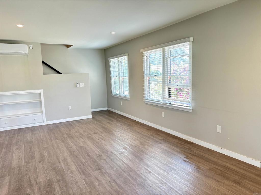 181 189 N Waverly Street