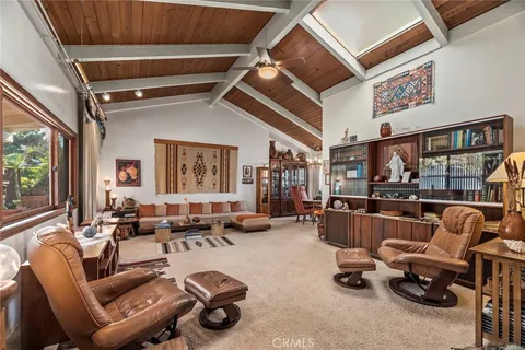 627 W Pine Avenue, El Segundo, CA 90245 - MLS#: SB26006971