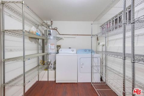 Tiny photo for 1077 W Kensington Road #3, Los Angeles, CA 90026 (MLS # 26839881)