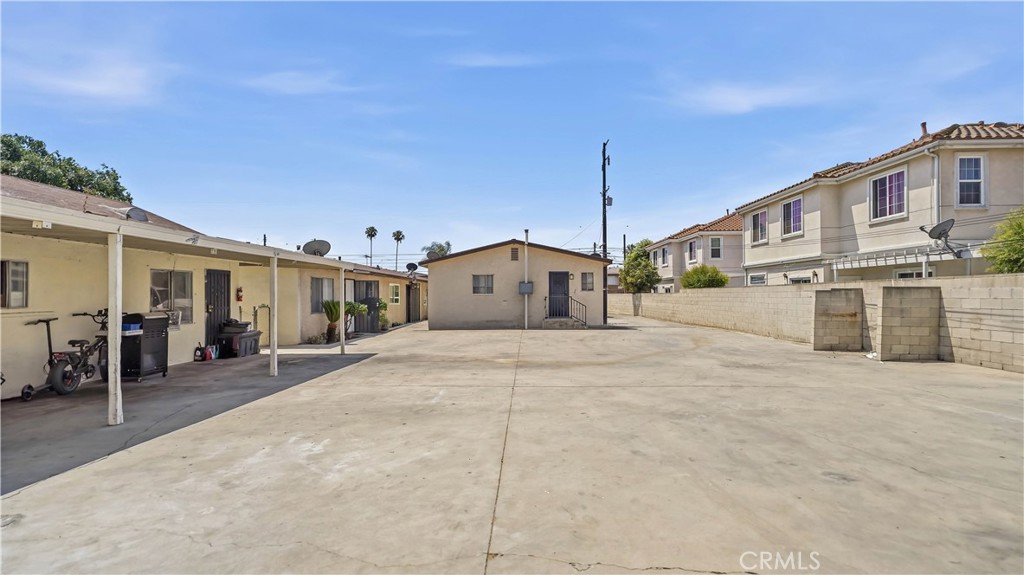 11133 Klingerman St