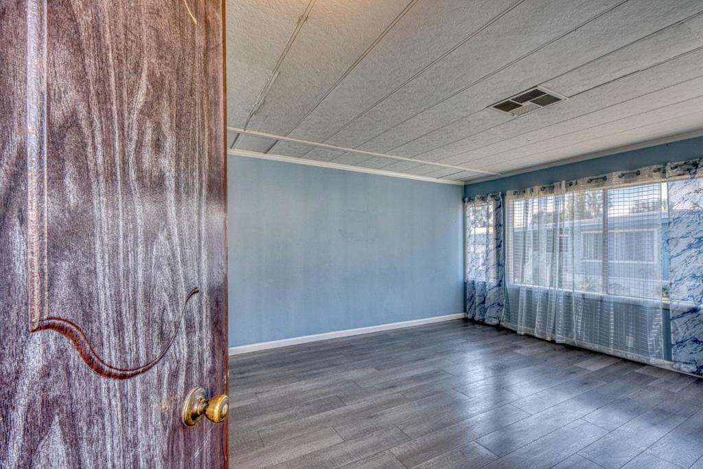 255 E Bolivar Street 119