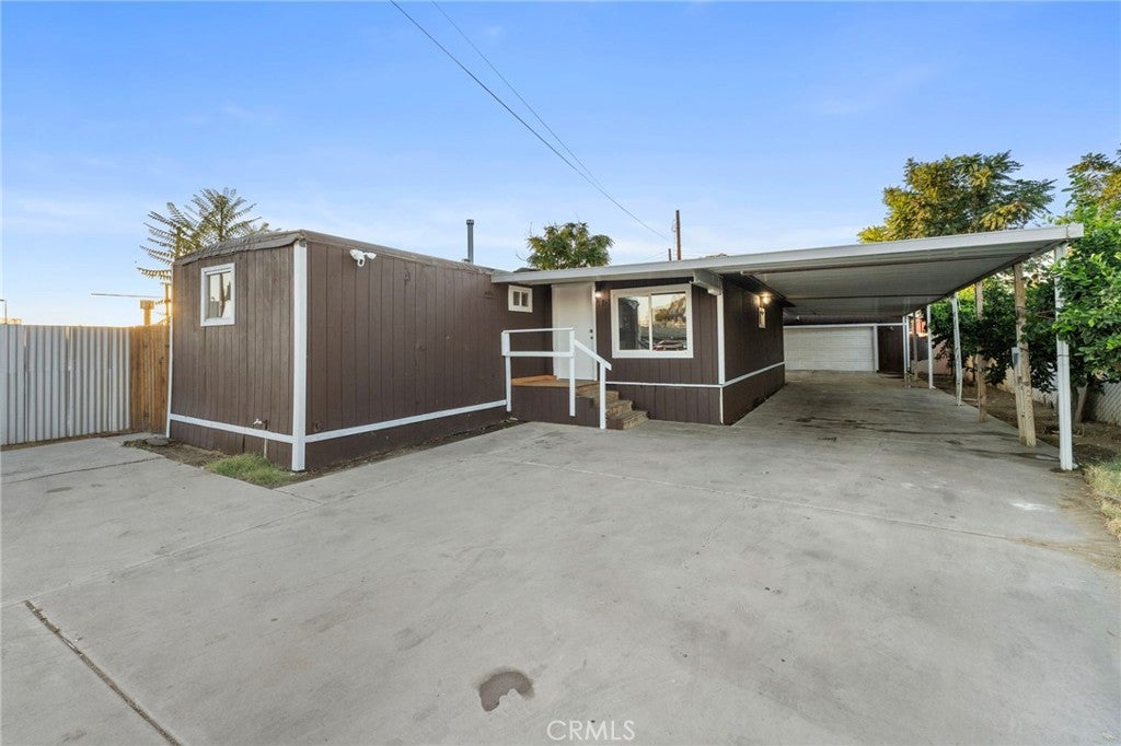 718 Willow Drive