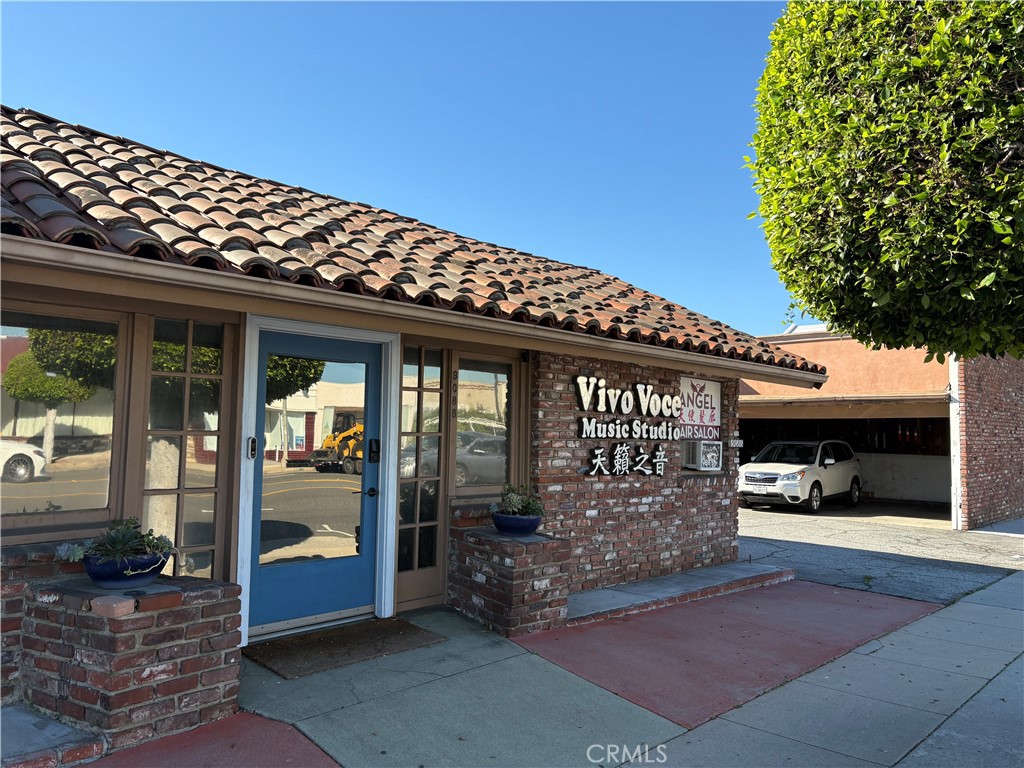 9088 Las Tunas Drive