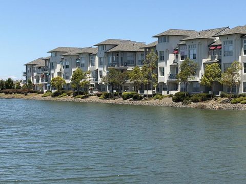 Photo of 500 Baltic Circle CIR #536, Redwood City, CA 94065 (MLS # ML82052166)