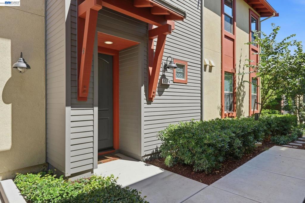 617 Sandalwood Dr 4