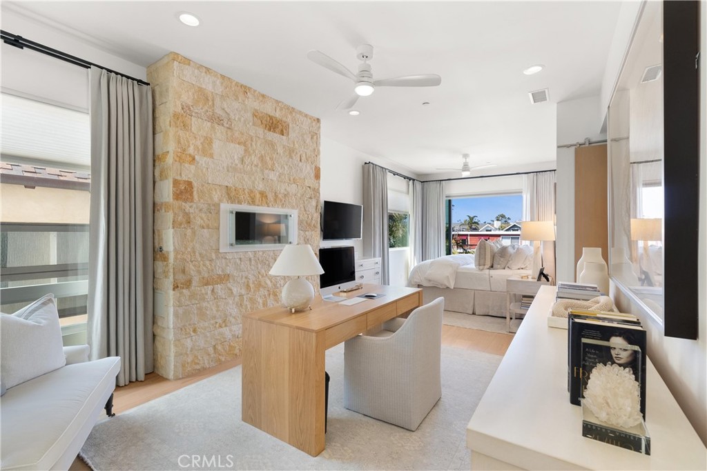 West Newport Beach (WSNB) - Residential Lease