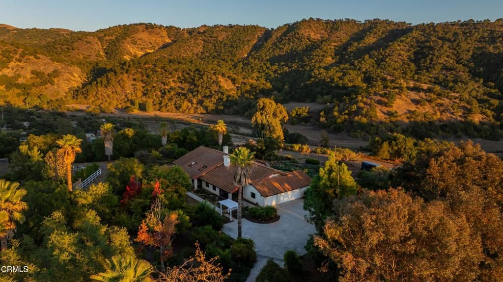 Photo of 700 Thomas Street, Oak View, CA 93022 (MLS # V1-33105)