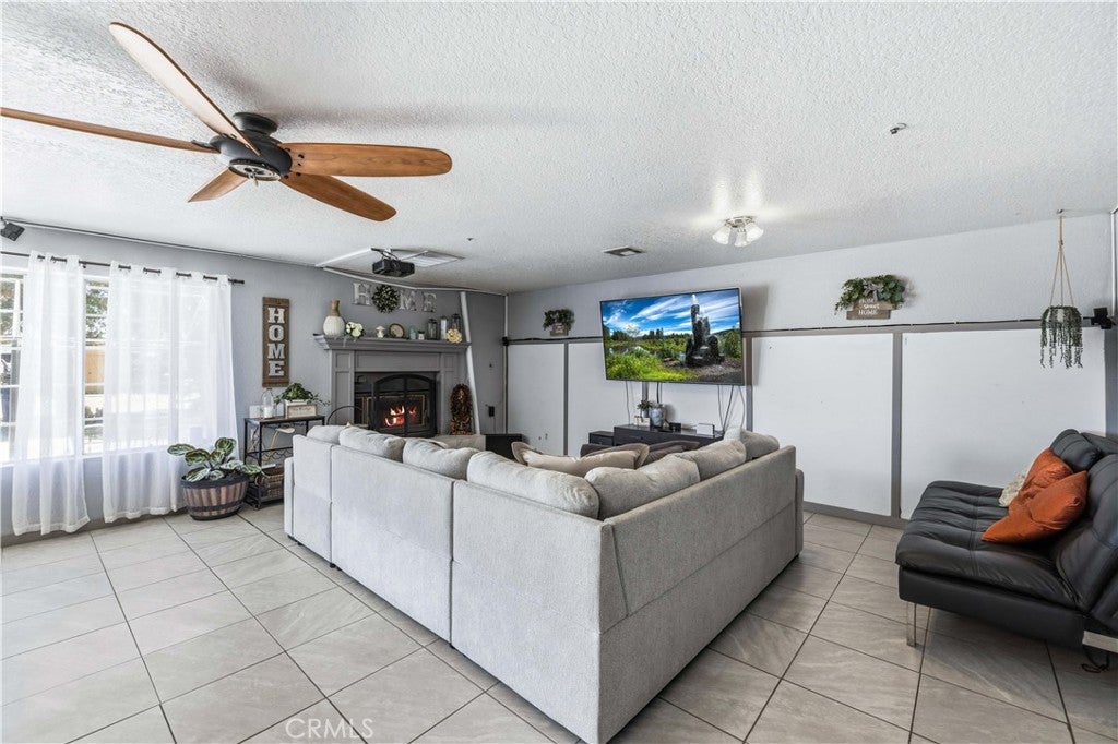 9740 E Avenue G10