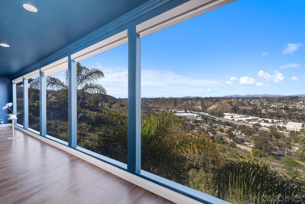 5713 Desert View Drive
