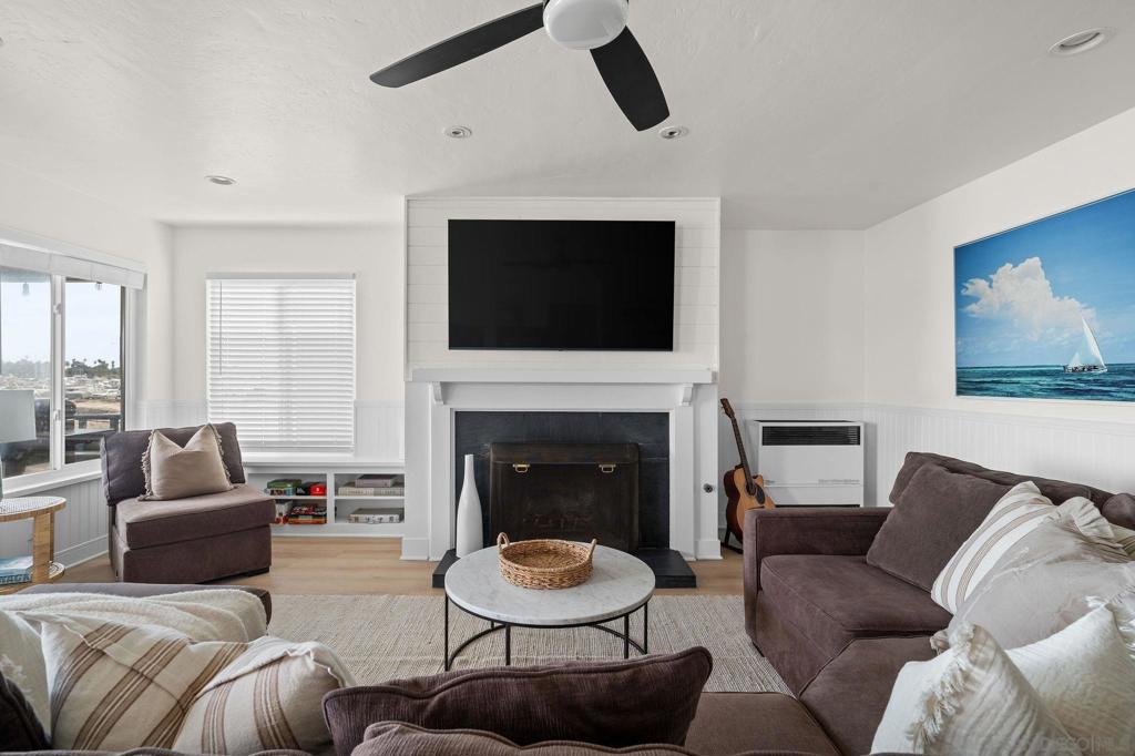 3536 40 Bayside Walk