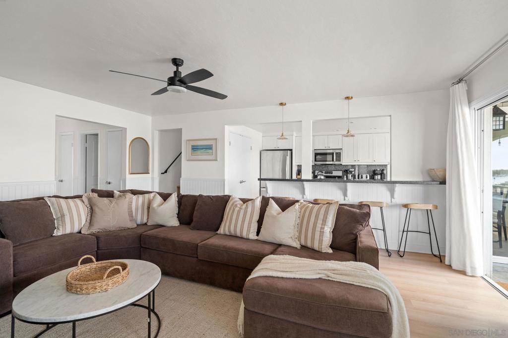 3536 40 Bayside Walk