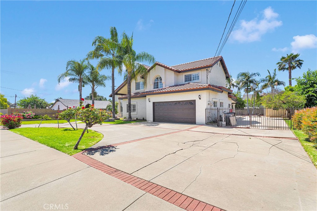 1048 Gladstone Street