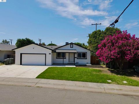 Photo of 4109 Glascow Dr DR, North Highlands, CA 95660 (MLS # 41140440)