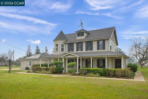 Photo of 24685 24685 N Fuhrman Road Rd, Acampo, CA 95220 (MLS # 41124309)