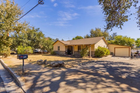Photo of 309 Grand Avenue, Ojai, CA 93023 (MLS # V1-39417)