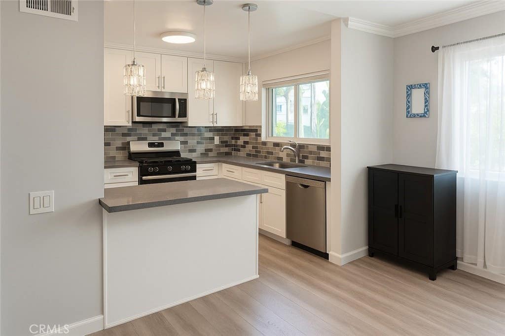 Photo of 6301 Coldwater Canyon AVE #22, North Hollywood, CA 91606 (MLS # SR26175393)