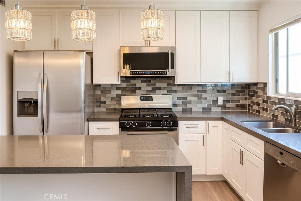 Photo of 6301 Coldwater Canyon AVE #22, North Hollywood, CA 91606 (MLS # SR26175393)
