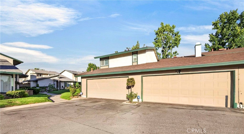 Properties 3 5541 Muir Drive