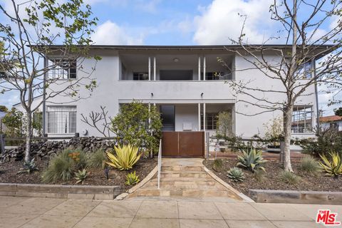 Photo of 1807 Montana Avenue, Santa Monica, CA 90403 (MLS # 26832993)