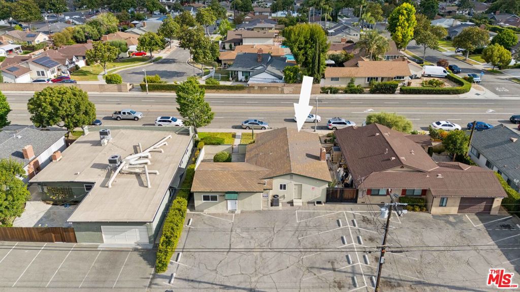 1457 E Chapman Avenue