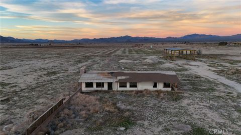 12148 Wilshire Lucerne Valley CA 92356