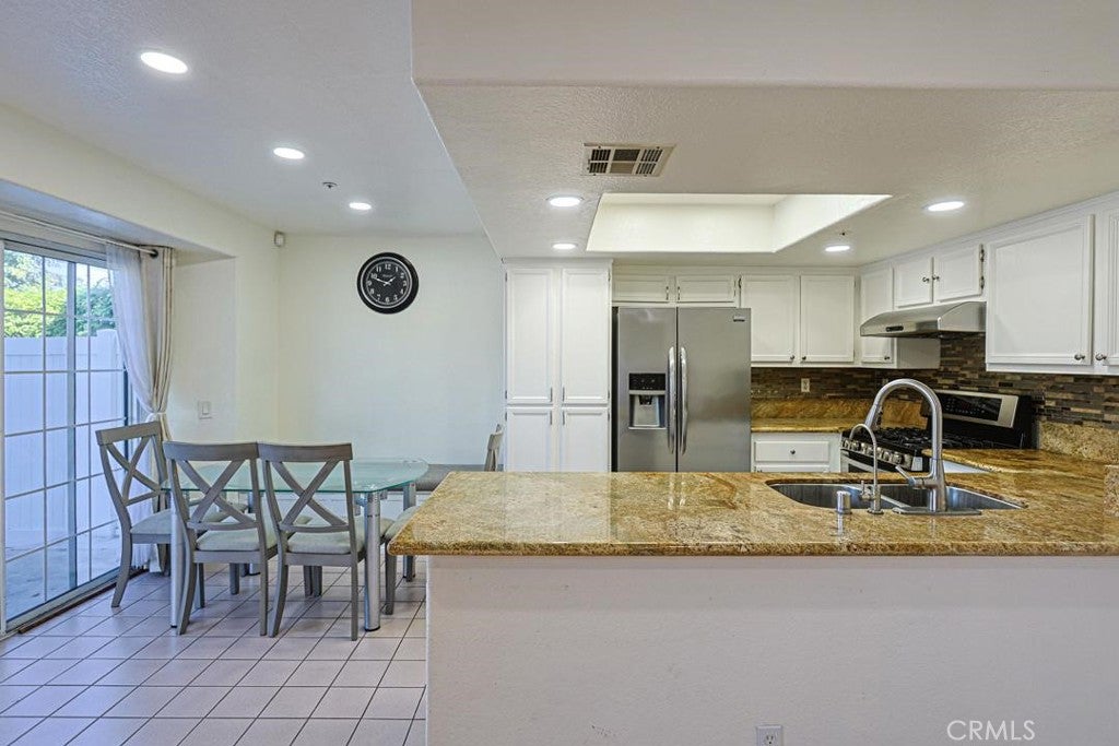 1708 S Angel Court