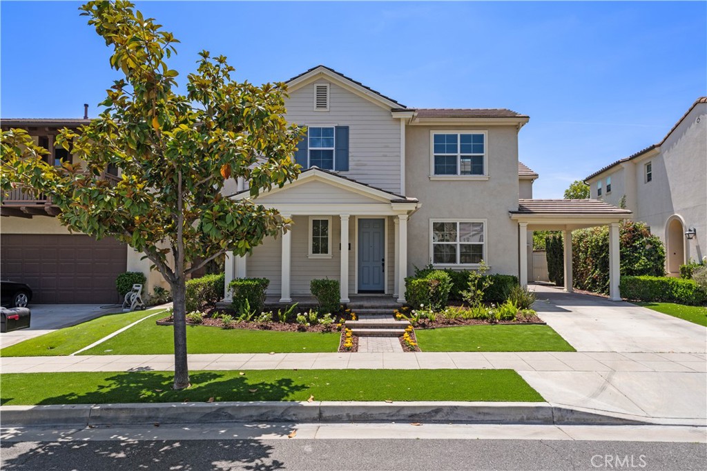636 Boxwood Ln