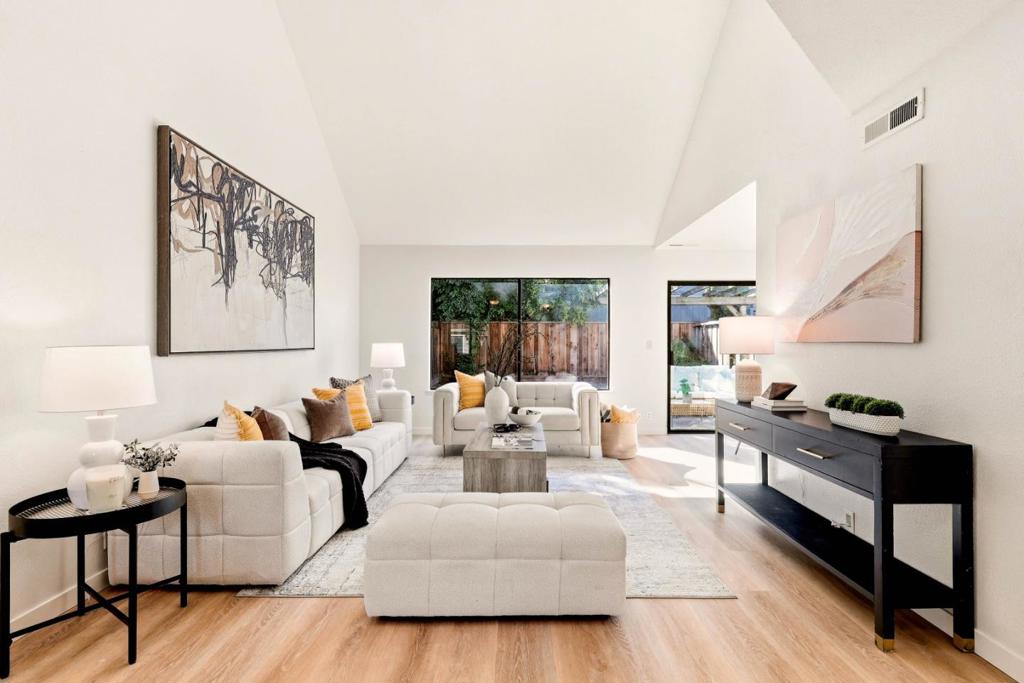 17079 Creekside Circle