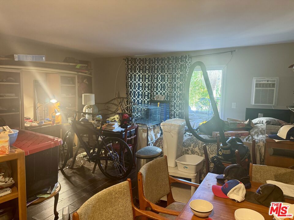 5585 E Pacific Coast Highway 260