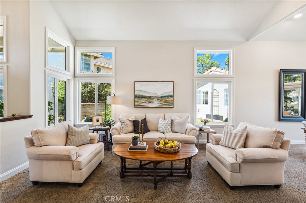 31945 La Subida Drive