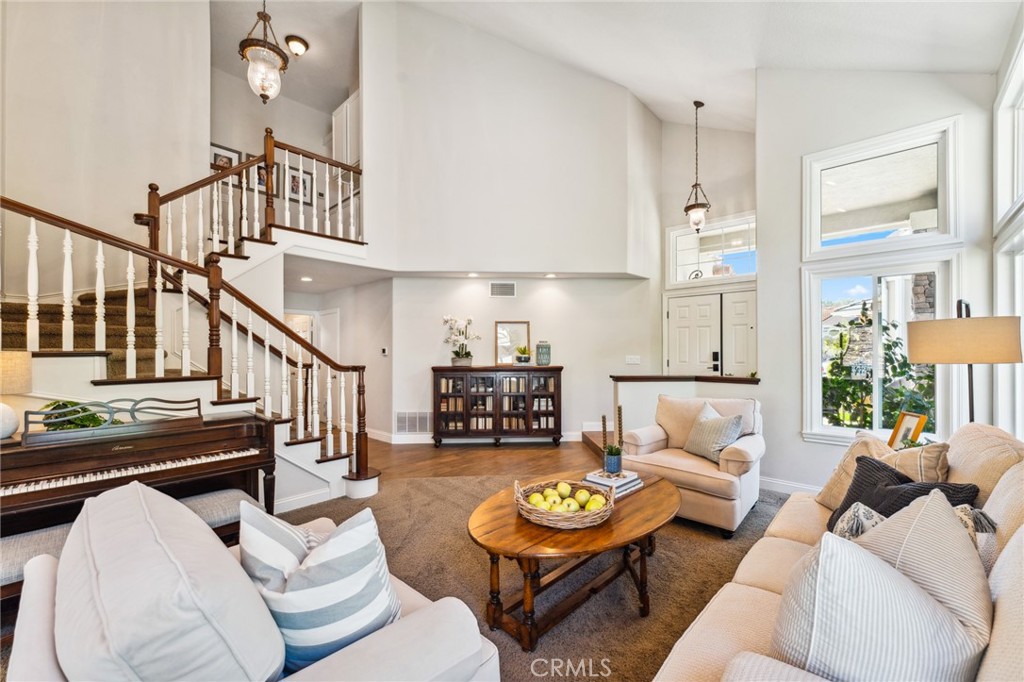 31945 La Subida Drive