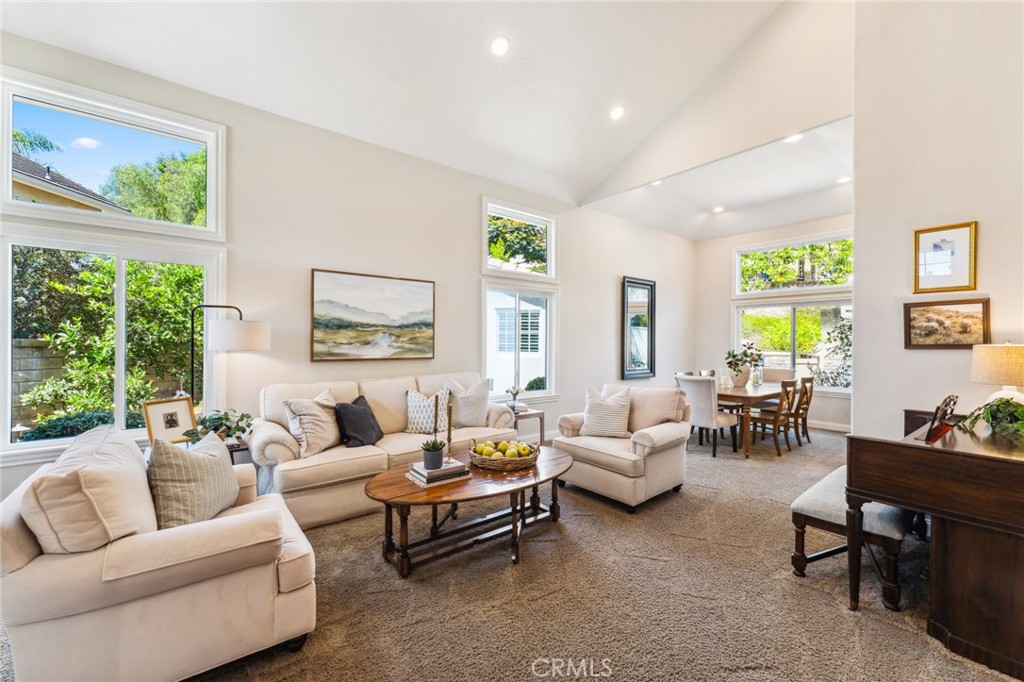 31945 La Subida Drive