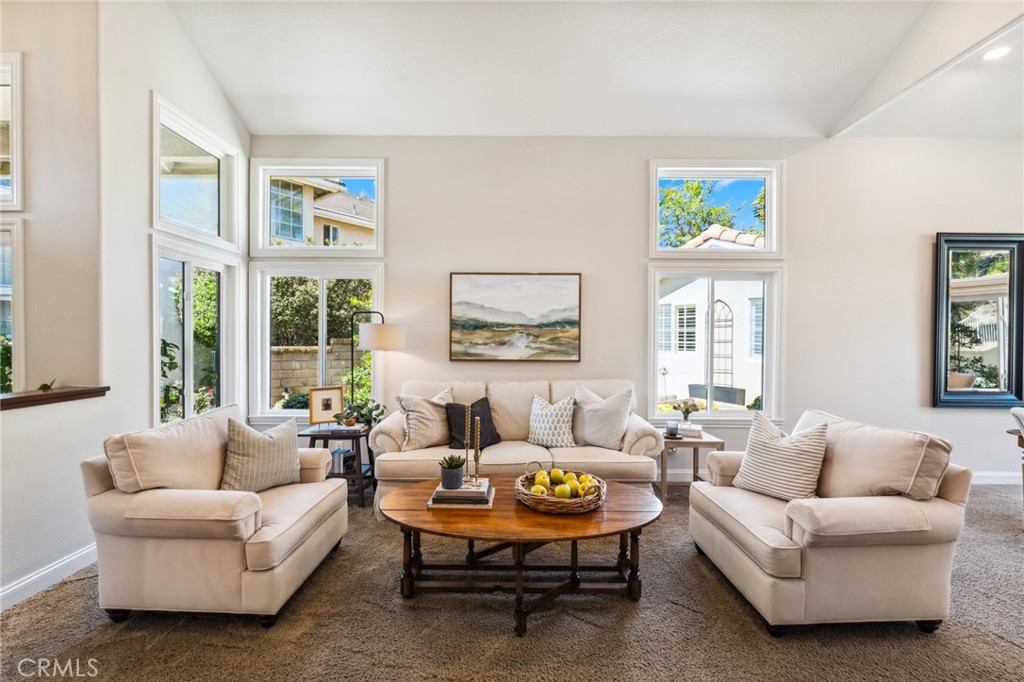 31945 La Subida Drive
