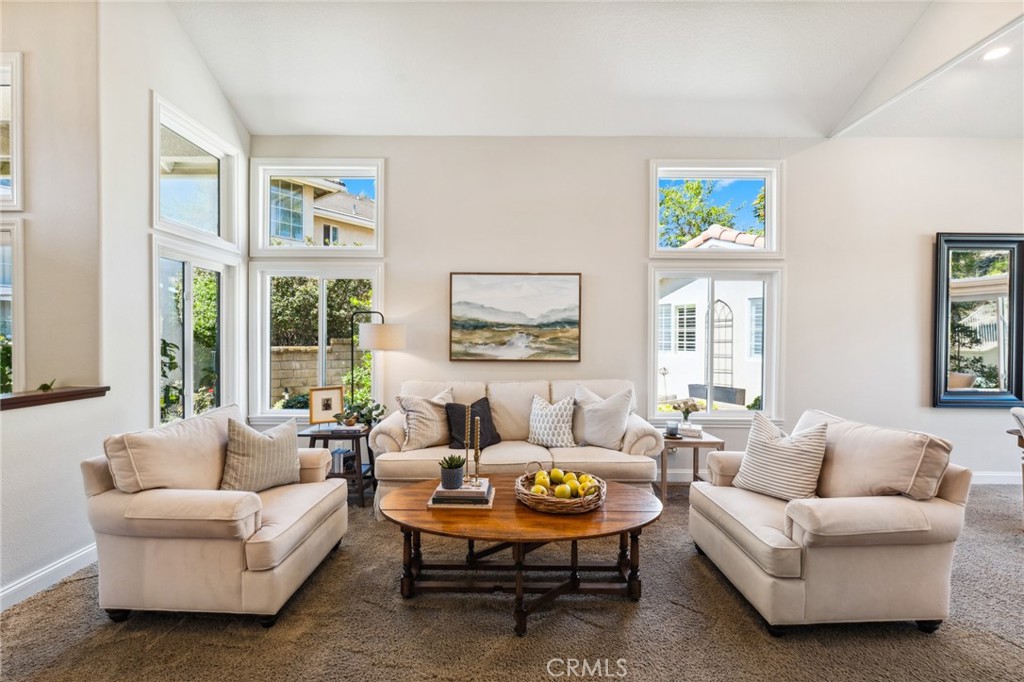 31945 La Subida Drive