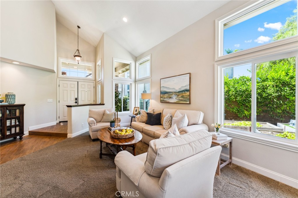 31945 La Subida Drive