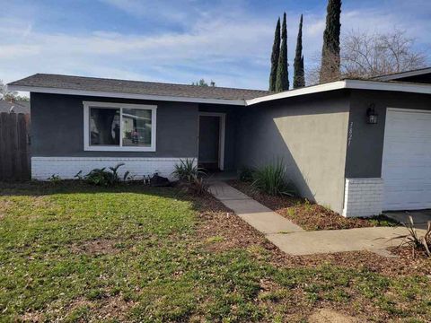 Photo of 3821 Abilene Ct Ct, Modesto, CA 95356 (MLS # 41122692)