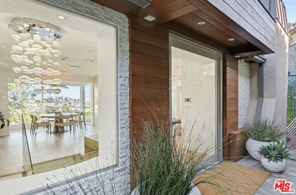7944 Fareholm Drive
