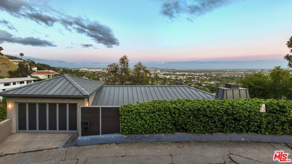 7944 Fareholm Drive