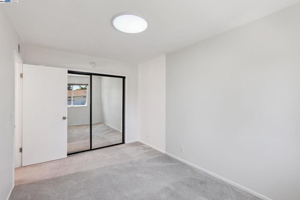 TWIN CREEK GRDN - Residential