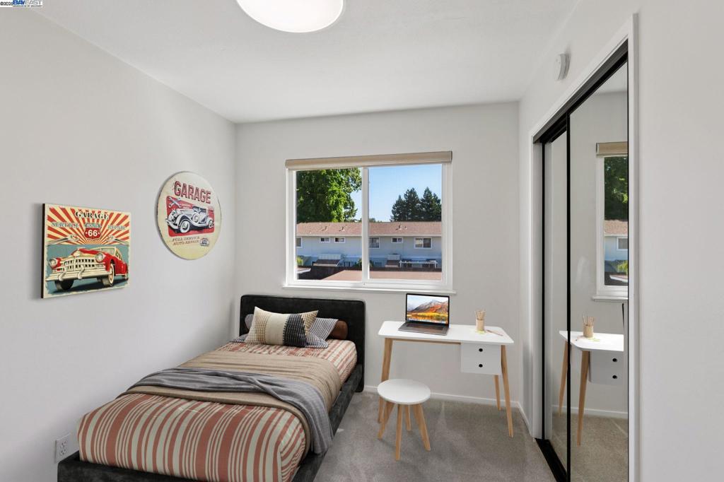 TWIN CREEK GRDN - Residential