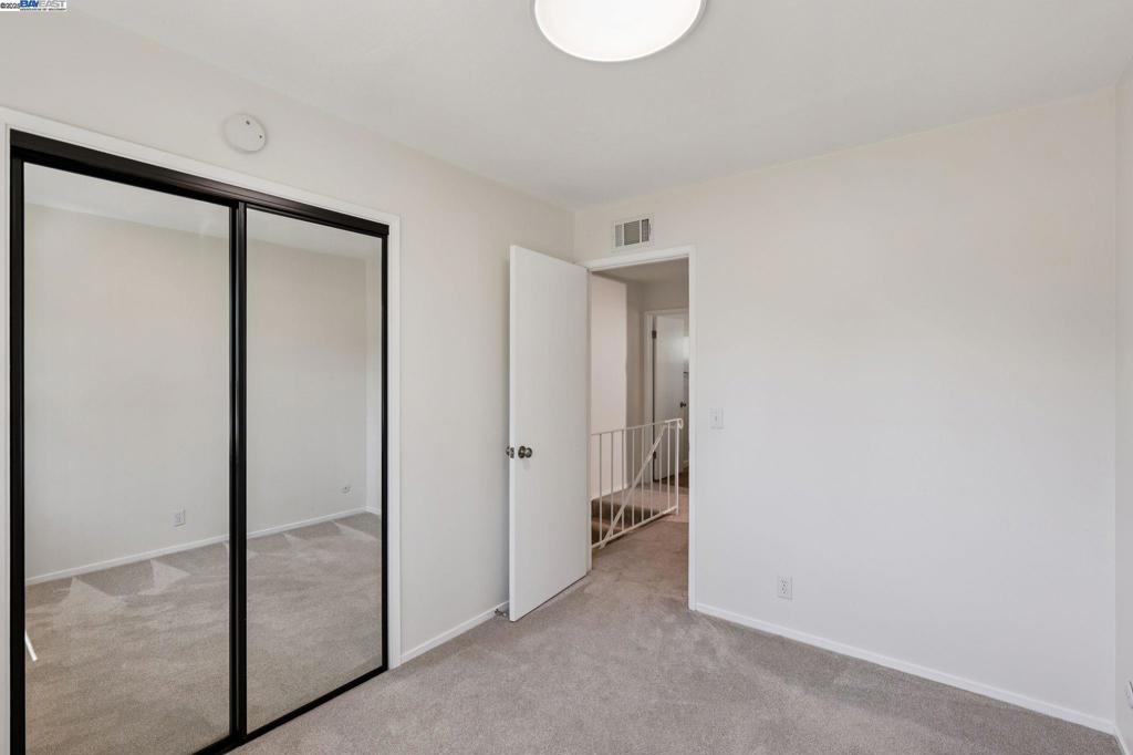 TWIN CREEK GRDN - Residential