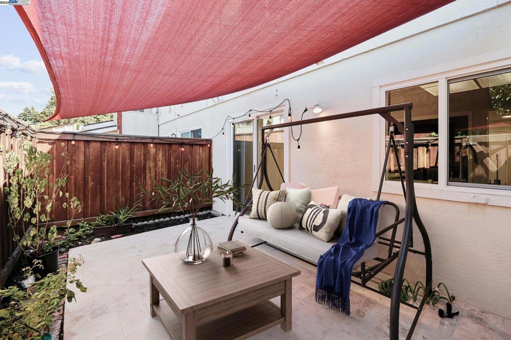 TWIN CREEK GRDN - Residential