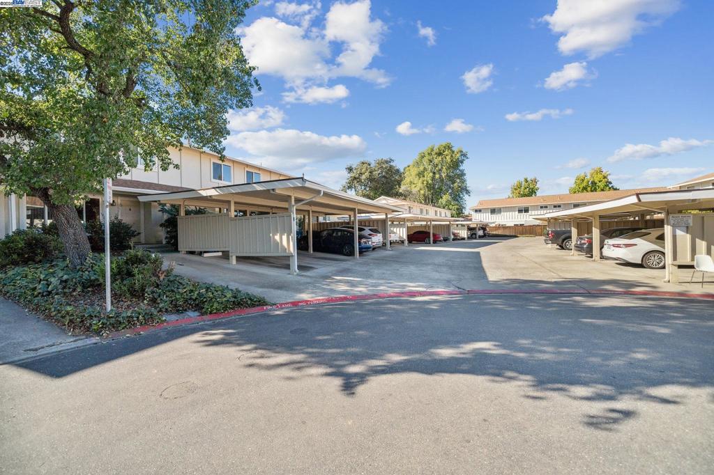 TWIN CREEK GRDN - Residential