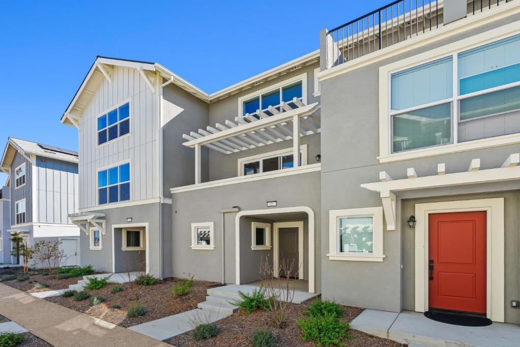 122 Skyline Vista Way